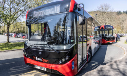 Think about the bus when visiting Eryri this Easter