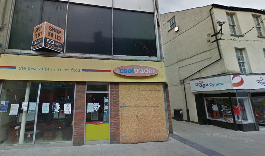 New flats and shop planned for vacant Bangor High Street building