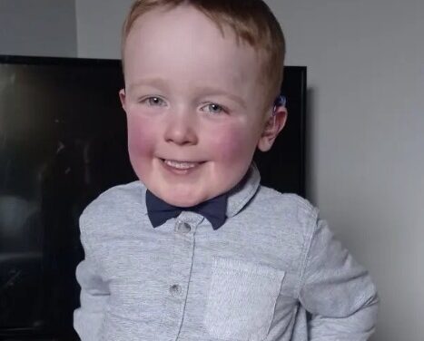 Family Honours “Bravest Little Boy” Mabon With Support for Families on Dewi Ward at Ysbyty Gwynedd